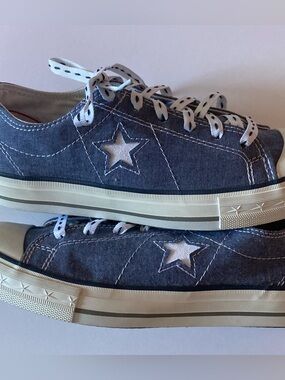 Converse One Star women’s SZ 7.5 Denim Sneaker like NEW